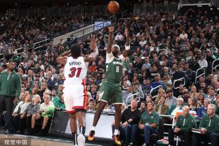 0多岁的年 0多岁的年